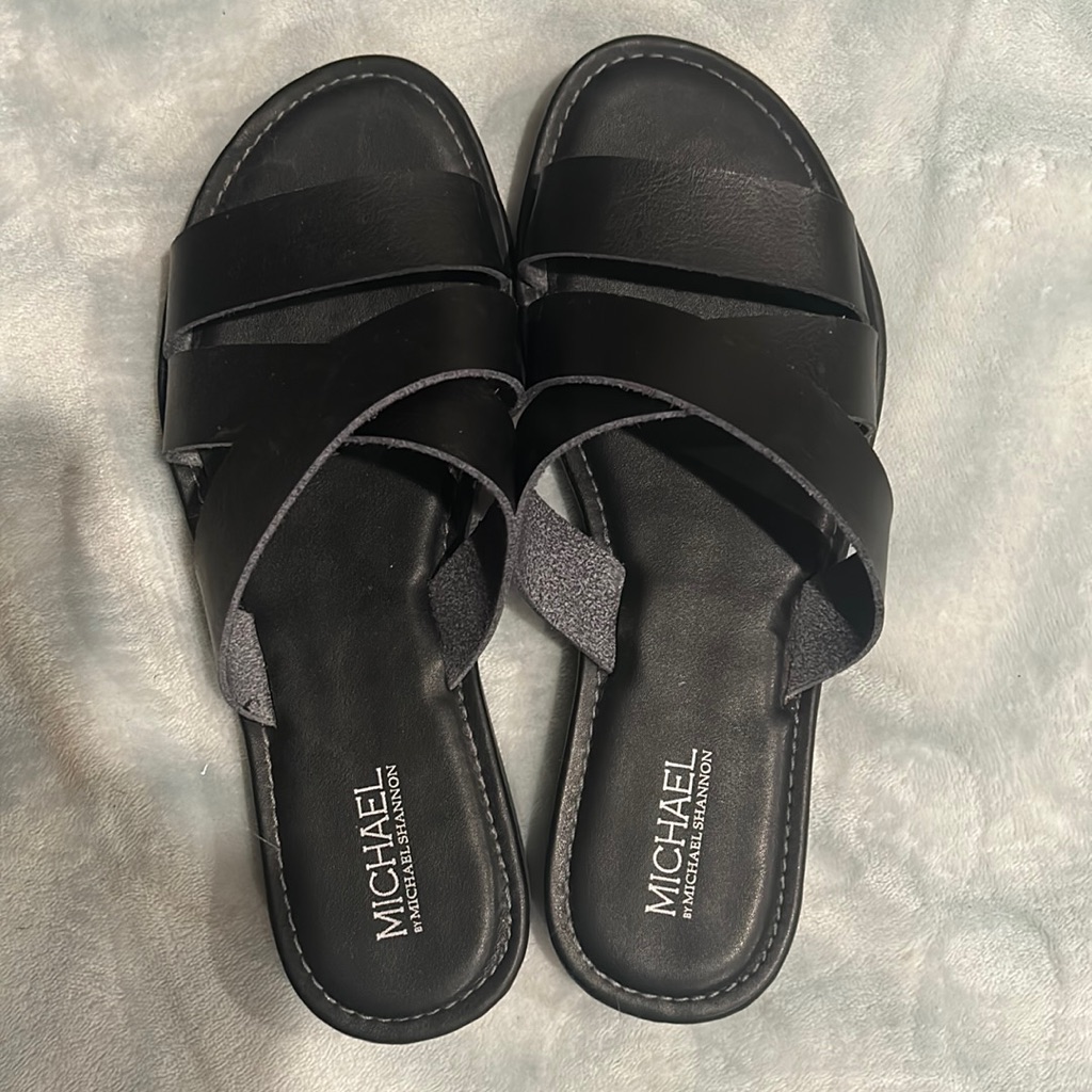 Mk Used Sandal Size 10 Sold As Is